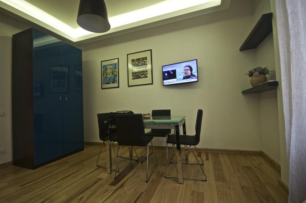 Piramide House — Foto 3